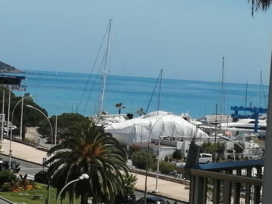 Joli Studio Bord De Mer, Clim, Balcon, Parking Prive Menton Exteriör bild